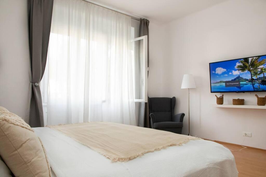 Brand New City Center Apartment Nostalgija Split Zewnętrze zdjęcie